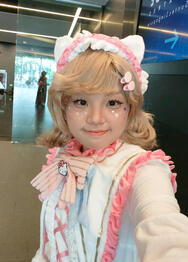 IDV Hello Kitty Emma Cosplay